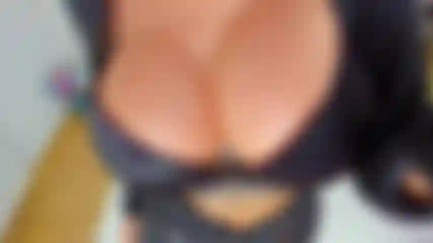 Feet worshipping and cum all over them while you make me spray my juices all over you