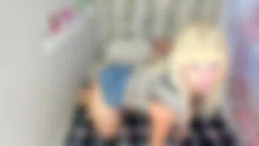 Deepthroat, fingering my ass, teasing you