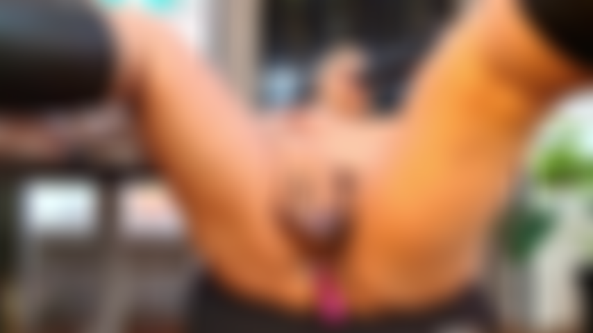 I like to suck dildo while i fuck myself with the dildo.