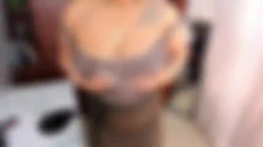 BOSS GETS NAKED AND FUCKS HER PUSSY IN THE OFFICE