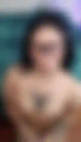 sucking your dick, im with glasses, wanna see?