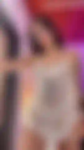 i bet youc ant hold it hit me at your side