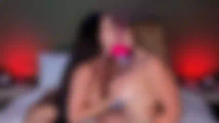 Topless make out with my girlfriend, so sexy and hot.