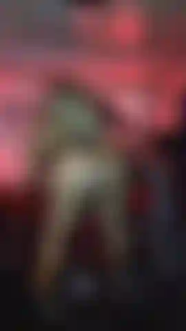 I'm gonna bounce bottomless in slow mo