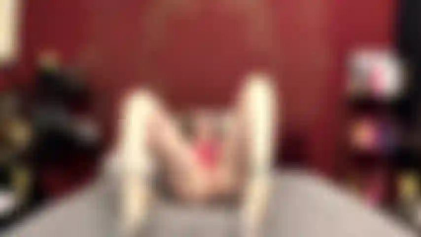 (GS.562) GoldieStar performs in GOLD SHOW - 9 Minutes. Silver High Spiked Heels, Big Tits, GILF, Interactive Toy, Big Pink Dildo, OIL, Squirting, Hairy Pussy, Anal, DP (5/15/2022)