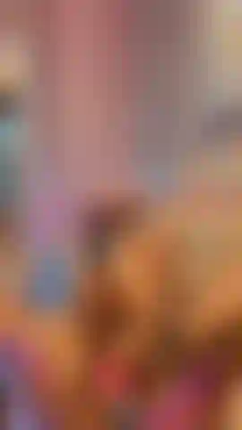 Play toes, come and worship my feet every little wrinkle of them.