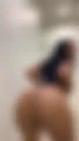 T-shirt & Panties Twerk
