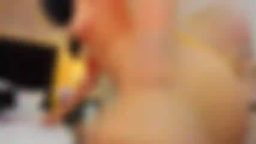 My ass and my pussy in the background while I twerk you and penetration