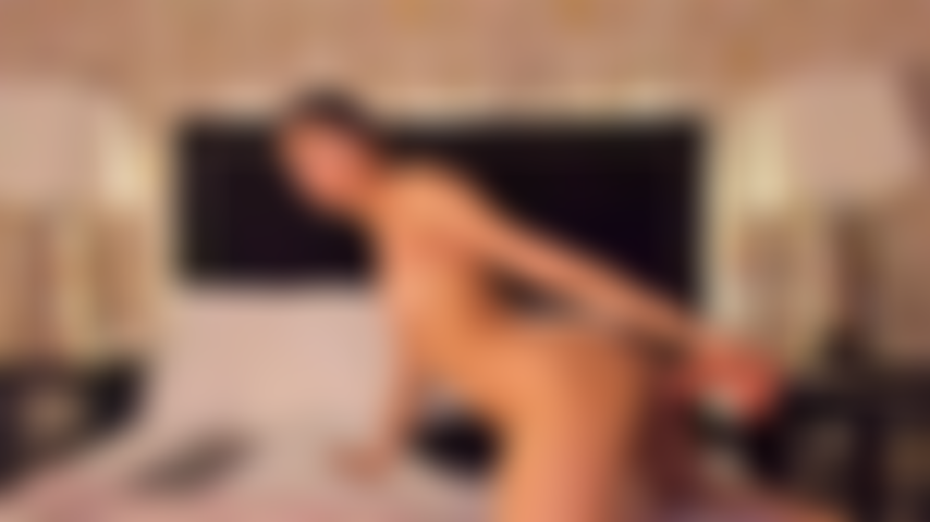 Fuck machinne fucks me hard.