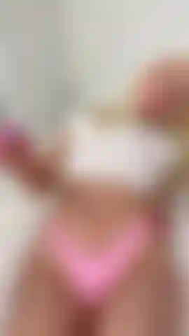 My longest video ever 😳 17 mins of me destroying my pussy in the best way (and trying out my new toy.. 🍦) Watch me fuck myself in 3 different positions, including upside down… comes with a free cock rating if you can last till the end