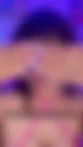 Just being me, please tell me if you liked my eyeliner, I'll keep practicing