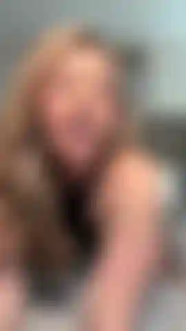 Cum watch me jiggle, shake and spread my ass