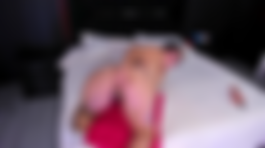 I come to you ... Don't stop looking at me.