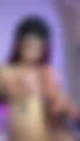 I masturbate with my rich tits