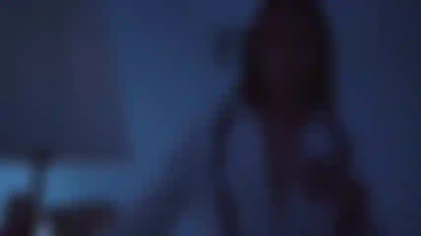 Sexy and elegant naked girl!