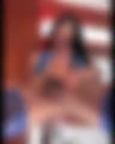 Ivanna cums very quickly.