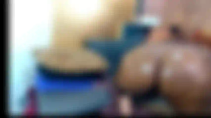 OIL THT ASS AND TWERK