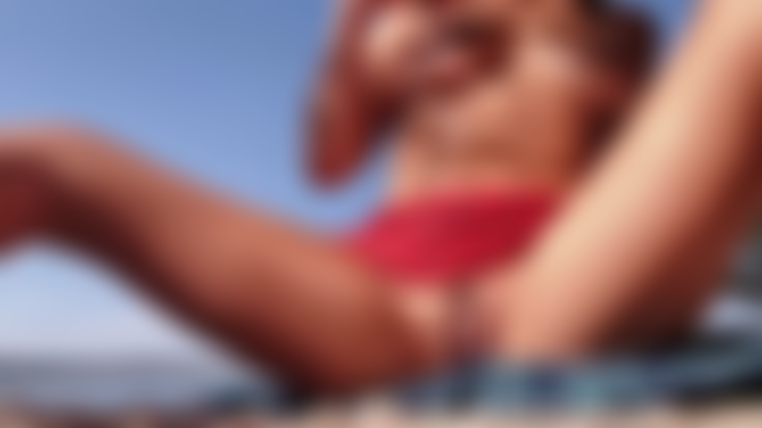 Cumming Nude on the Beach