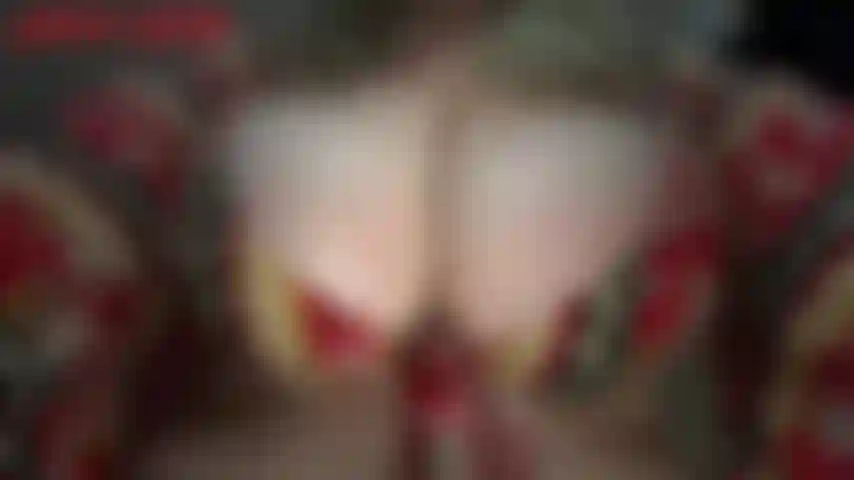 Big Hippy Tits in Tied Top-Jackie has her huge heavy hangers dangling down in your face. She has on a long sleeve hippy shirt that ties up, making her huge tits look even bigger she jiggles her big boobs right out of her top and right into your face...