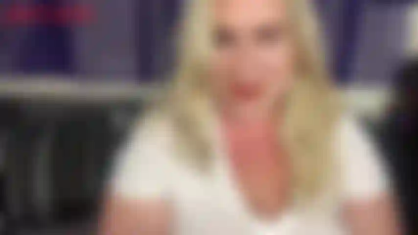 Bent Over My Vibrator-Jackie is horny and wants to cum! Jackie bends over and gives you a nice view of her booty cheeks while she grinds hard on her vibrator. Jackie moans she teases her clit before her pussy contracts and gives her an intense orgasm!