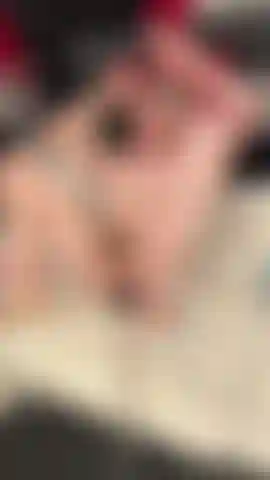 My fucking machine fucks the farts out of me – lots of them