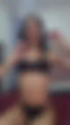 Come have fun with my big ass, my juicy and my big cock. I'm very ready and I want to have fun with you.