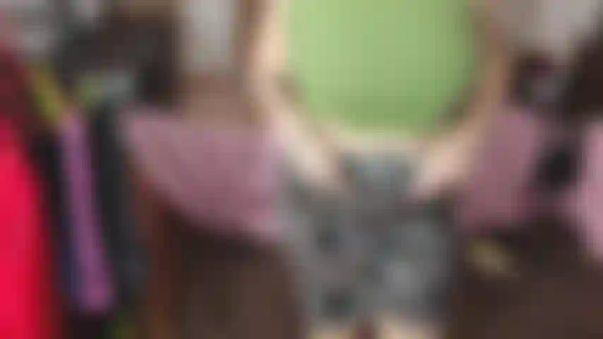 Jade is back with another Foodie Friday. This week she is stuffing her pussy with kiwi and birthing it. So come join the BBW MILF nextdoor for some more food fetish fun!