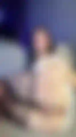Playing with my anal plug