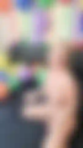 Naked balloon riding Will theypops.