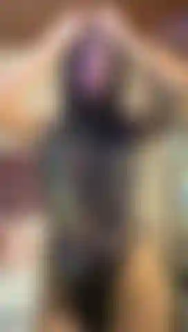 Black body, hot skin… and a way of moving you won't forget.