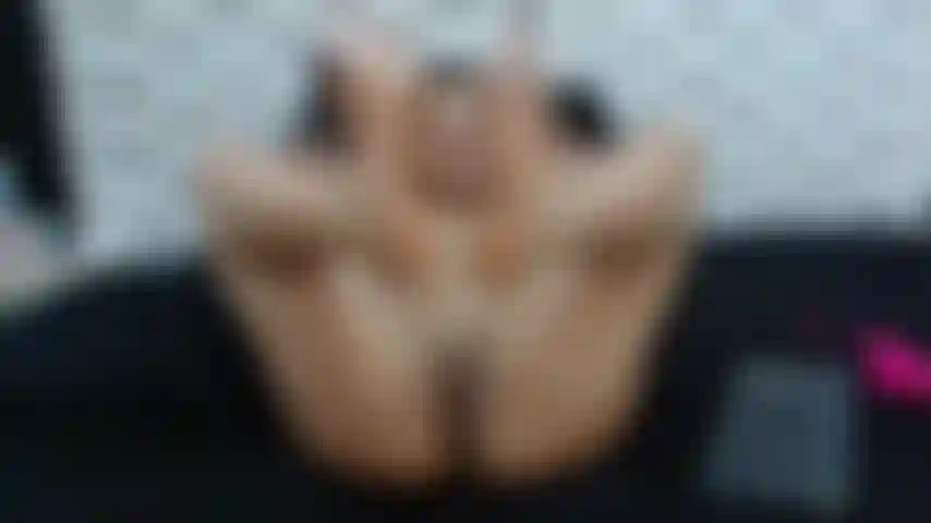 Cute pussy and beautiful feet