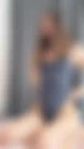 Jenny's peaches are shaking