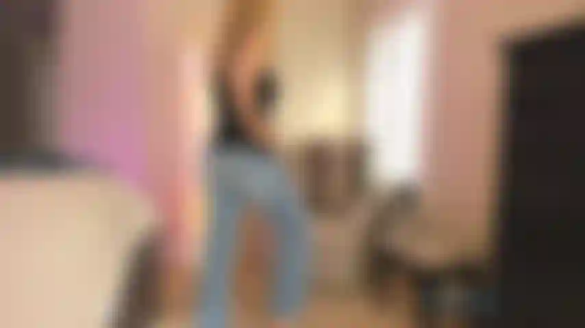 I notice how much you like looking at my ass! I'm in those sexy tight jeans, giving you jerk off instructions. Asking you to pay attention! To my ass and to your cock!