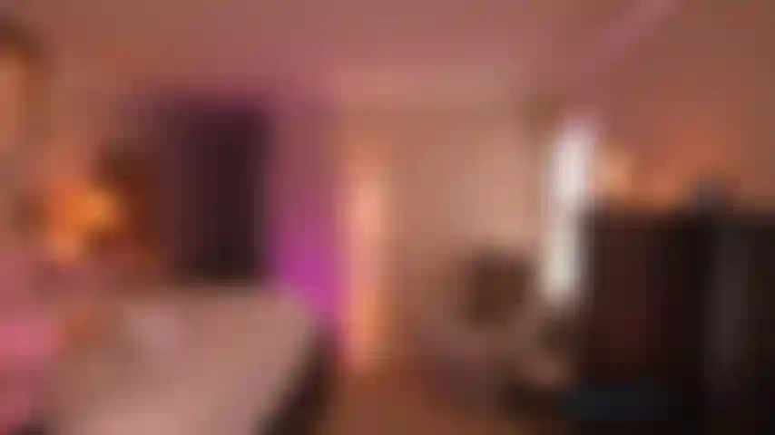 Cum worship and admire my body, but mostly my ass! Oiled up, feet soles and ass, watch while I ride my biggest toy!