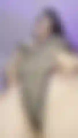 POV: bouncing and clap