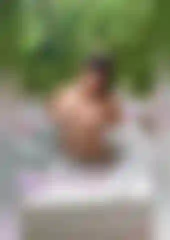 Lets do weird things in the jacuzzi