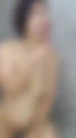 Showing you my deepthroat skills in the shower