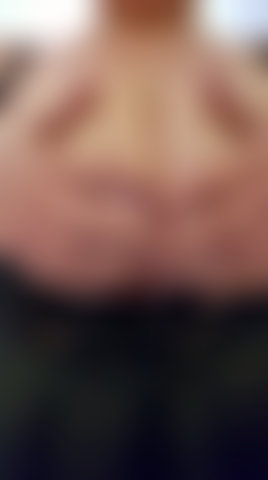 Bare boobs! Wanna watch me play?