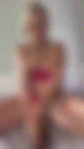3.34 mins  A naughty quiet moment whilst workmen are downstairs. Watch me thrust and play with my soft juicy titties, dildo , pussy and anal.