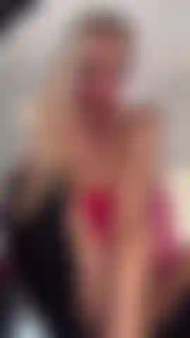 I’m hot and horny…will you let me sit on your face please? X