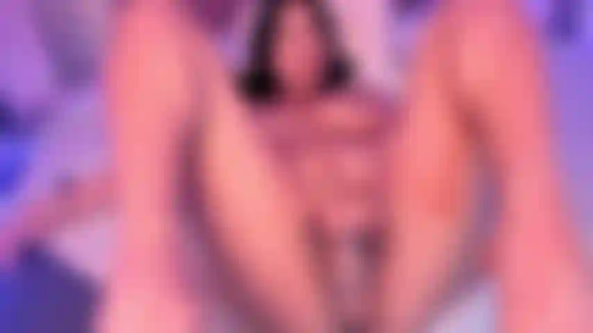 My pussy is so wet and tight! 💦