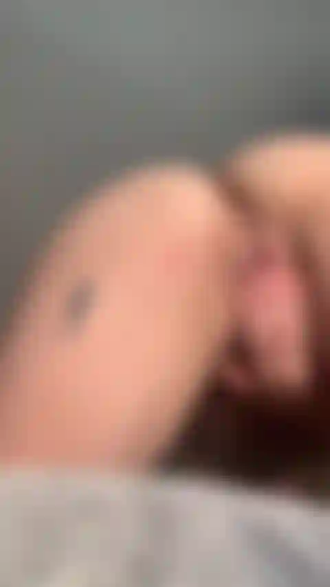 Floor POV pussy squirting