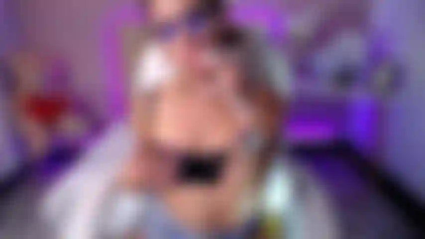 How rich is smoking on your cock and suck it with smoke