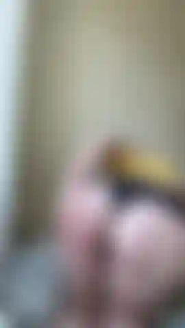 OILING UP MY BENT OVER ASS AND SPREADING MY PUSSY FOR YOU