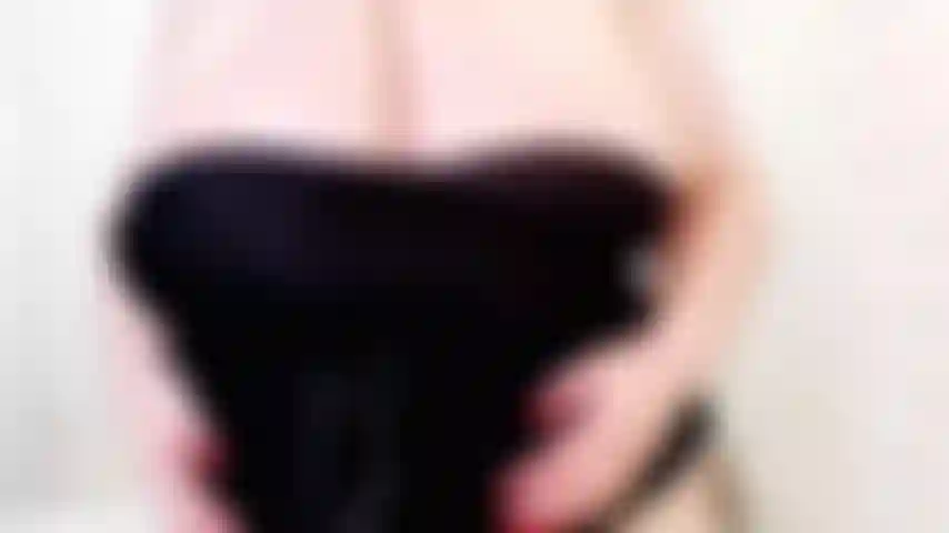 Bouncing tits out of top