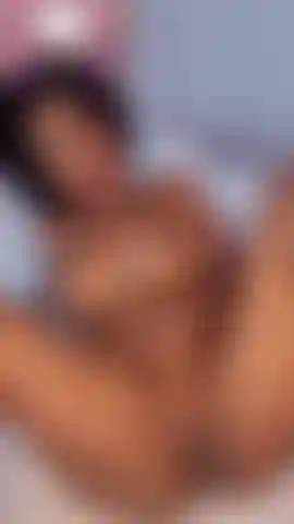 my pussy is very wet🥵