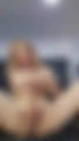 MASTURBATION WHIT DILDO