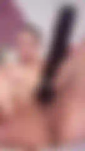 Look how my clitoris jumps with every touch of the vibrator... I'm lost.