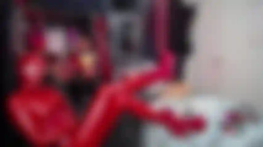 Mistress pegs tranny