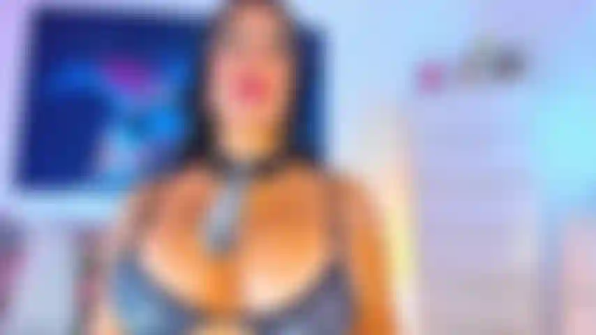 Deep blowjob and show tits